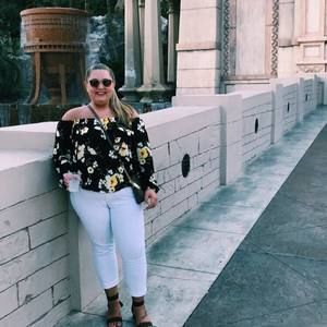 Meet your Posher, Savannah